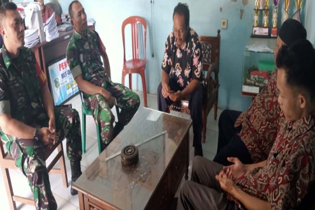 Silaturahmi Babinsa Koramil 04/Karangkobar Dengan Aparatur Pemerintah Desa Binaan