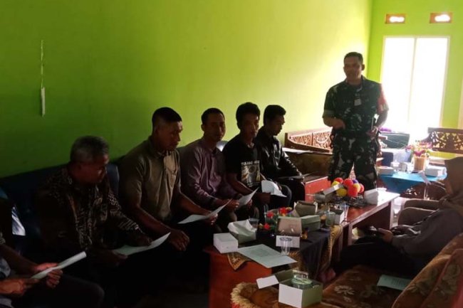 Wujudkan Kedekatan Sertu Heru Karmanto Laksanakan Komsos Dengan Warga Binaan