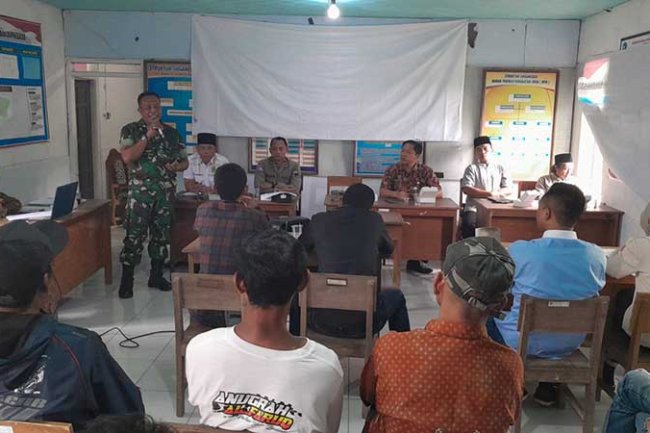 Danramil 04/Karangkobar Hadiri Pembekalan Calon Perangkat Desa Binangun