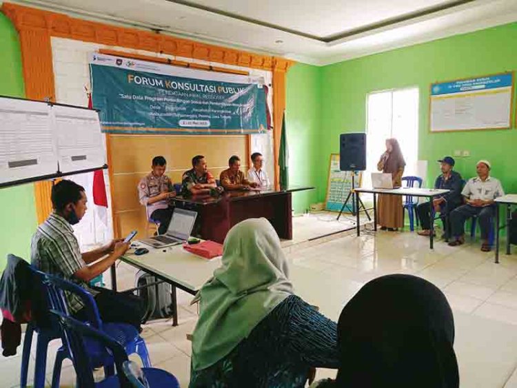 Babinsa Bersama Bhabinkamtibmas Dampingi Forum Konsultasi Publik Pendataan Awal Regsosek
