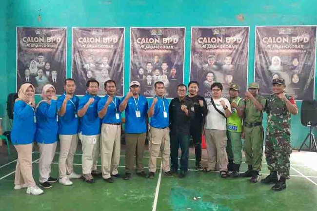 Babinsa Bersama Bhabinkamtibmas  Hadiri Pemilihan Anggota BPD Desa Karangkobar Periode 2023-2029