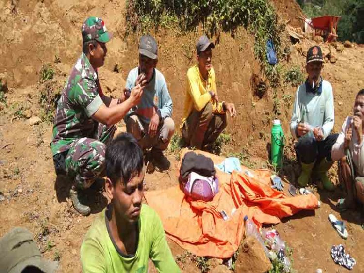 Melalui Komsos Babinsa Koramil 04 Karangkobar Sertu Tohar Beri  Motivasi Para Petani