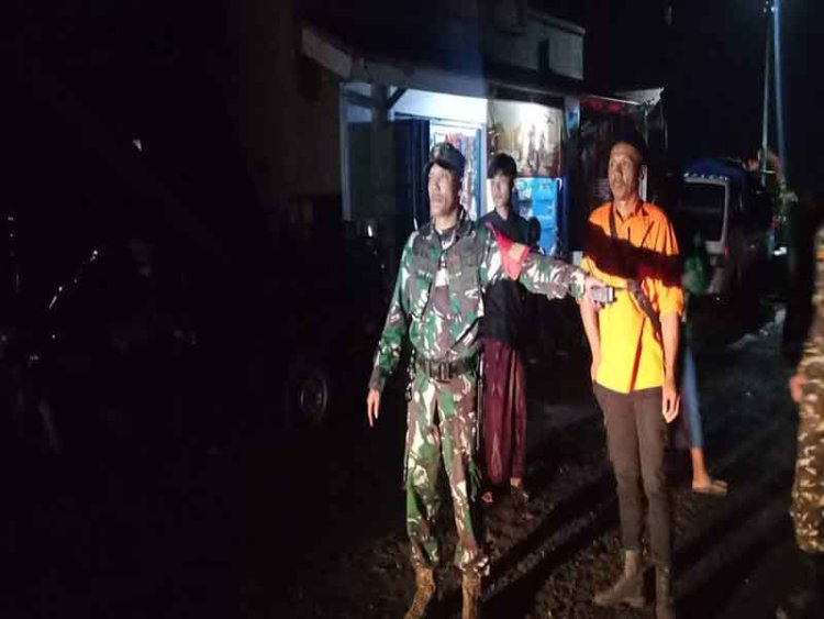 Babinsa Koramil 04/Karangkobar Melaksanakan Kegiatan Pengaman Pagerpela Bersholawat