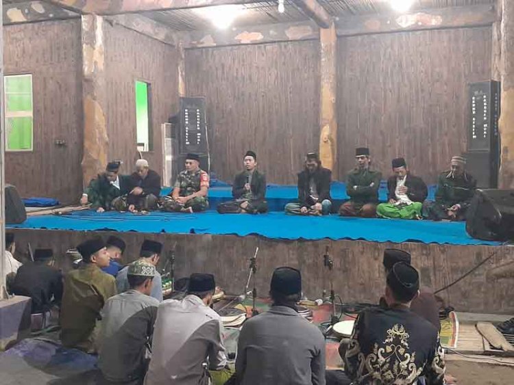 Babinsa Hadiri Pengajian Umum Dan Do'a Bersama Di Pondok Pesantren Nolo Jalatri