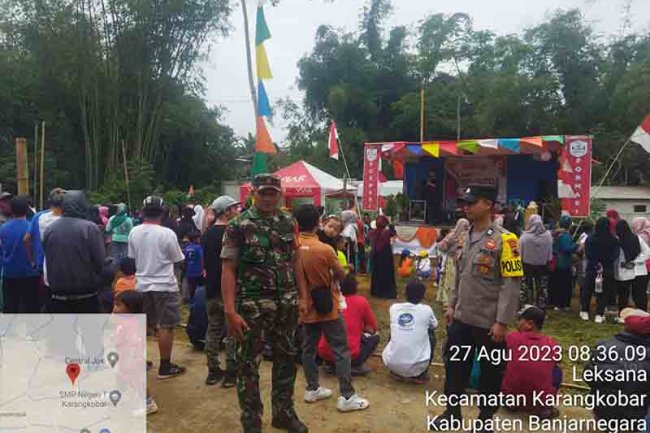 Babinsa Bersama Bhabinkamtibmas Karangkobar  Laksanakan Pam Jalan Santai Meriahkan HUT Kemerdekaan RI Ke 78