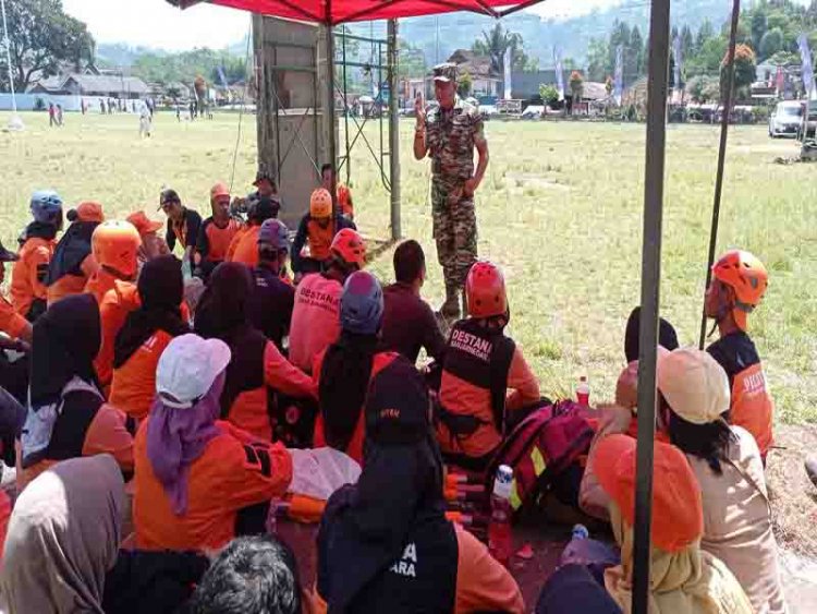 Danramil dan Babinsa Berikan Motivasi dan Semangat pada Pelatihan Relawan Forum Destana Karangkobar
