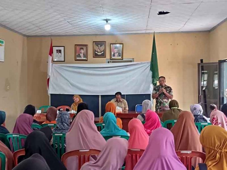 Peduli Kesehatan Warganya Terutama Lansia Danramil 04/Karangkobar Berikan Motifasi Pada Posyandu Lansia