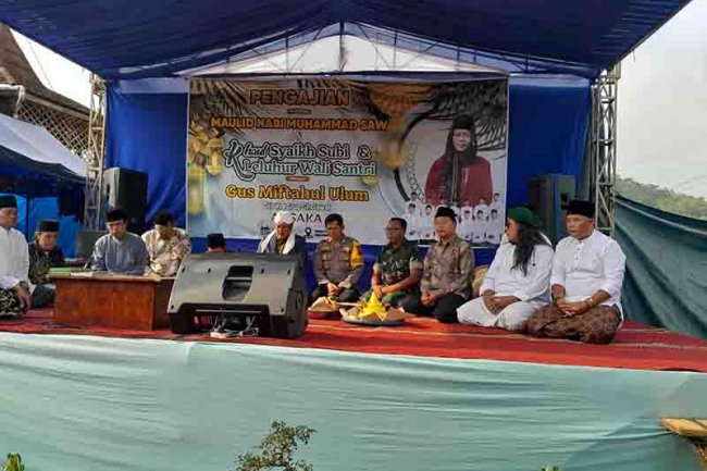 Danramil 04/Karangkobar Hadiri Peringatan Maulid Nabi Muhammad SAW  PP Rogo Jembangan