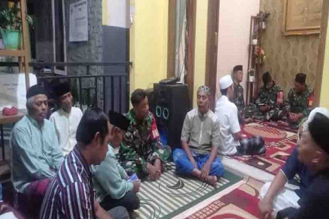 Mengenang 40 Hari Almarhum Sertu Yusrizal Danramil Bersama Anggota Ikuti Yasinan Dan Tahlil