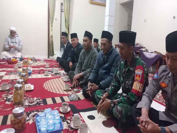 Mewakili Danramil Babinsa Hadiri Undangan Dusun Tanggapan  Bersholawat