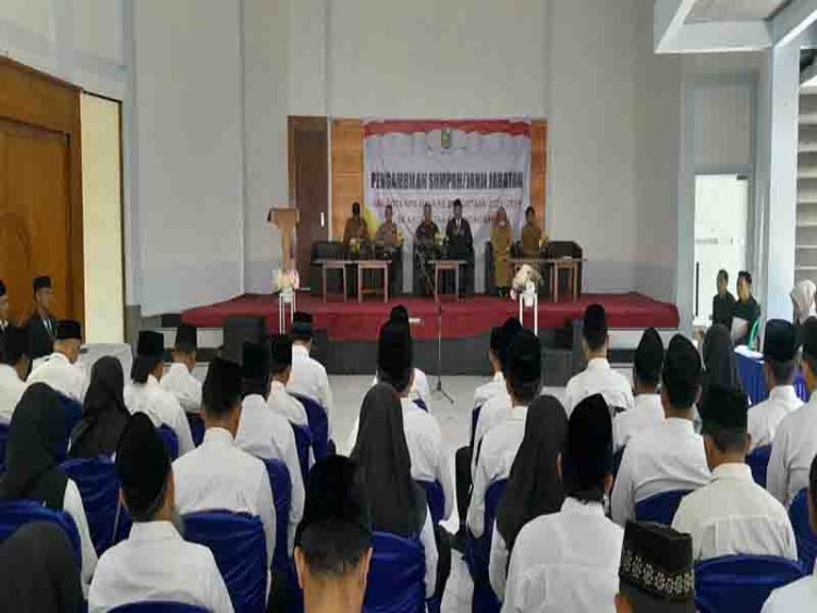 Mewakili Danramil Pelda Teguh Rahayu Hadiri Pelantikan Anggota BPD Sekecamatan Karangkobar