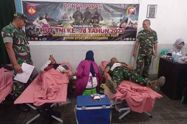 Aksi Donor Darah Dalam Rangka HUT TNI Ke 78 Dan TMMD Sengkuyung Tahap IIl Tahun 2023 Kodim 0704/Banjarnegara