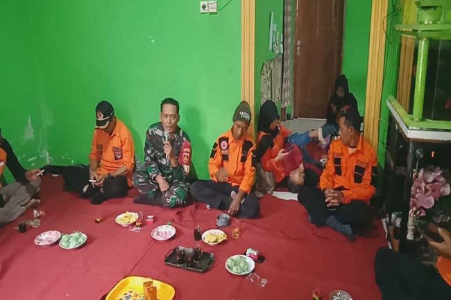 Tingkatkan Jalinan Silaturahim Babinsa Hadiri Pertemuan Rutin Relawan Forum Destana Karangkobar