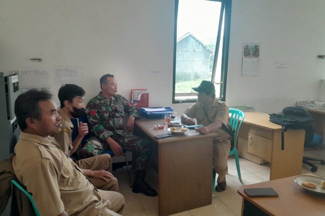 Tingkatkan Sinegeritas Wilayah Babinsa Jalin Silaturahmi Dengan Kades Dan Perangkat