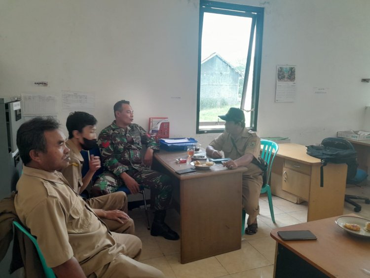 Tingkatkan Sinegeritas Wilayah Babinsa Jalin Silaturahmi Dengan Kades Dan Perangkat