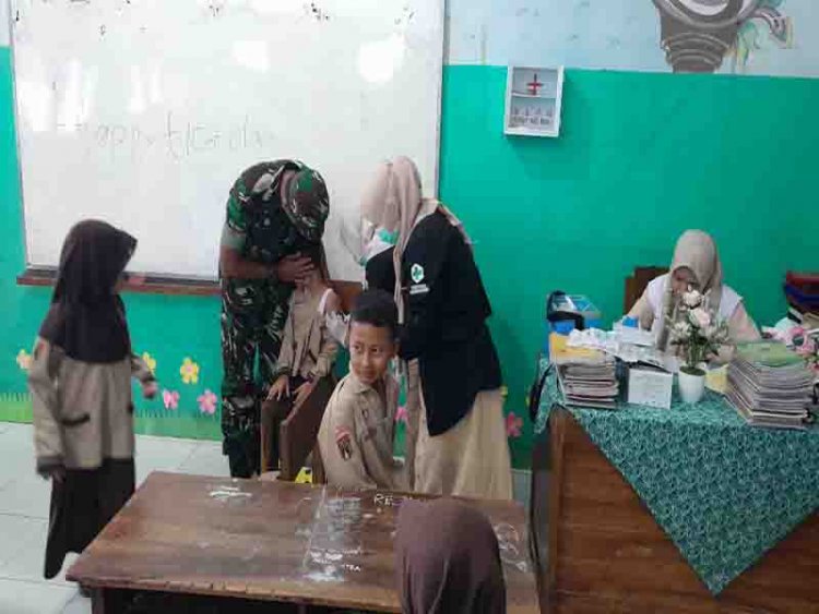 Tumbuhkan Generasi Sehat Babinsa Dampingi Pelaksanaan BIAS Bagi Siswa Sekolah Dasar