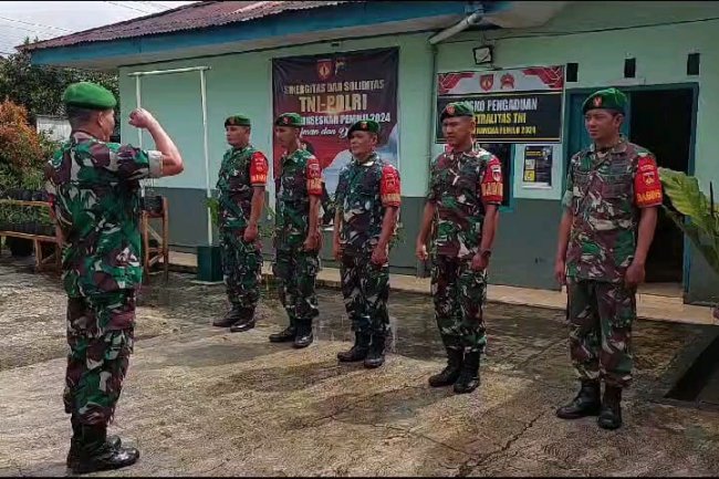 Tumbuhkan Semangat Pagi Bati Tuut Koramil 04/Karangkobar Pimpin  Yel Yel