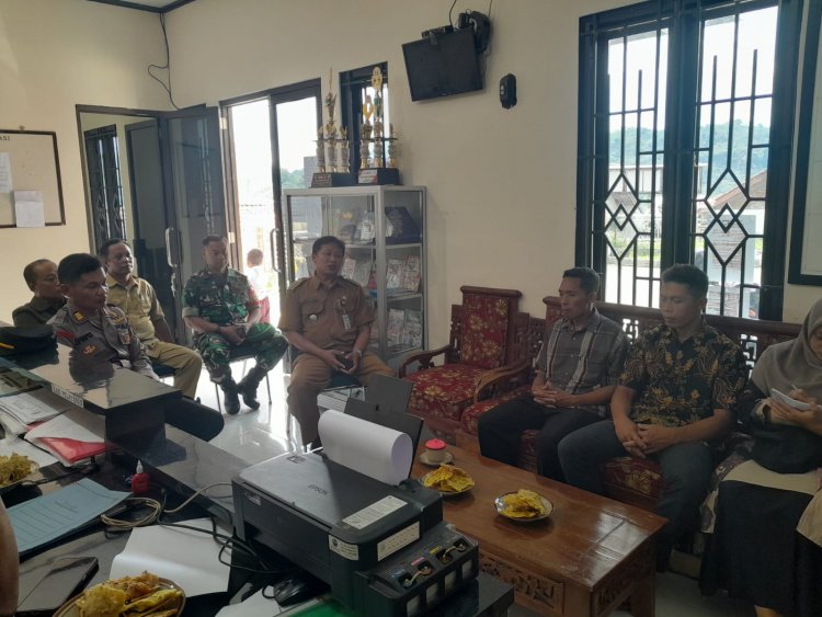 Mewakili Danramil Serma Sujatnoto Hadiri Monef Panitia Pilkades Tahun 2024 Desa Jlegong