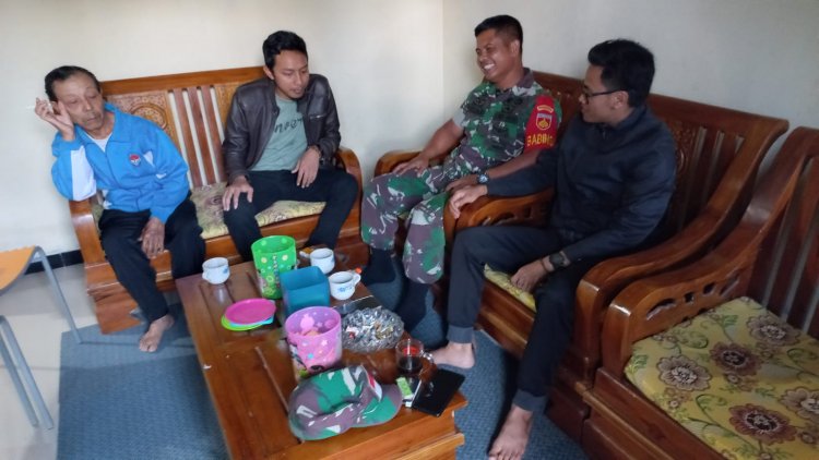 Tingkat Silaturakhim Babinsa Bersama Kepala Desa Sambangi Rumah Warga Binaan