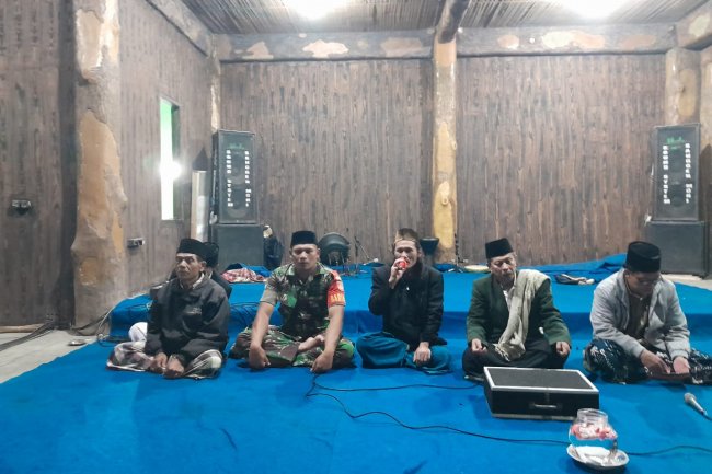Babinsa Hadiri Haul Almarhuma Ibu Nyai  Samsuri Pondok Pesantren Nolo Jalatri Karangkobar
