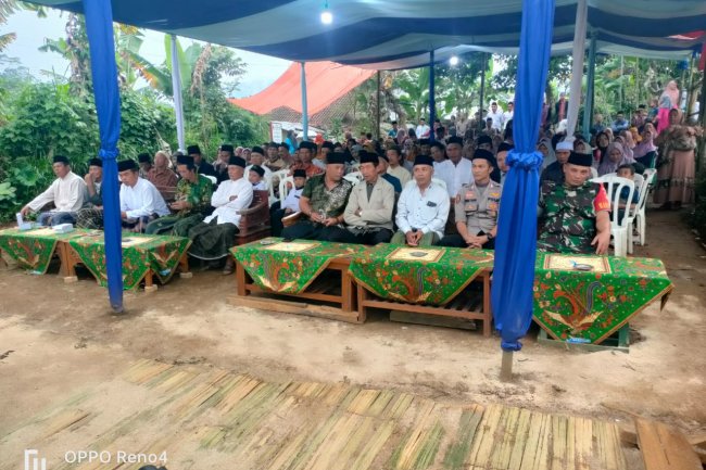 Babinsa Hadiri Haflah Ahirussanah Santriwan Santriwati Ponpes Rogo Jembangan Desa Binangun