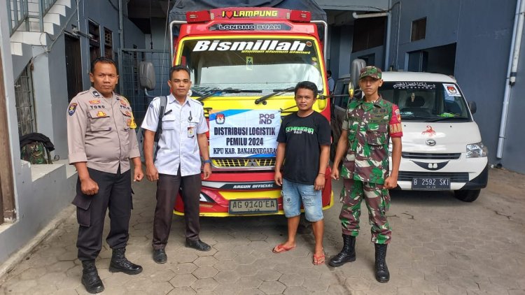 Sinergitas TNI-POLRI Dalam Pengamanan Pendistribusian Logistik Pemilu 2024 Berjalan Lancar