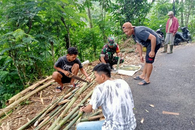 Menciptakan Interaksi Serta Kekompakan Antara Babinsa Dan Warga Wujud Kemanunggalan TNI Rakyat
