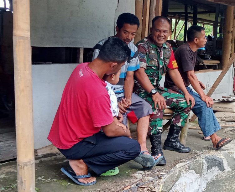 Komsos Kegiatan Yang Mencerminkan Rasa Kemanunggalan TNI Khususnya Babinsa Dengan Masyarakat