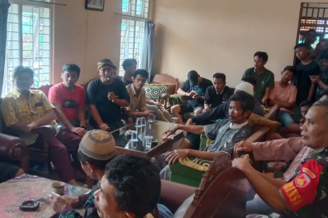 Babinsa Peltu Teguh Rahayu Hadiri Pertemuan Rutin, Ajak Warga Jaga Kamtibmas