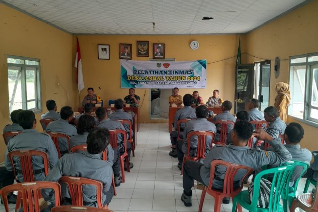 Tampil Sebagai Narasumber, Danrami 04/Karangkobar Ajak Linmas  Untuk Tingkatkan Disiplin