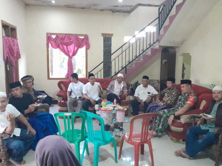 Babinsa Hadiri Tasakuran Warga Menjelang Keberangkatan Ibadah Haji Ke Tanah Suci