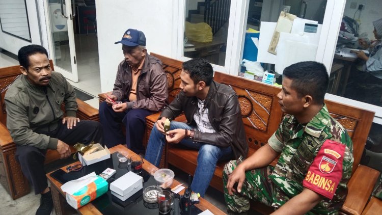 Tingkatkan Jalinan Silaturahmi Babinsa Komsos Dengan Kades Dan Perangkat Desa Leksana