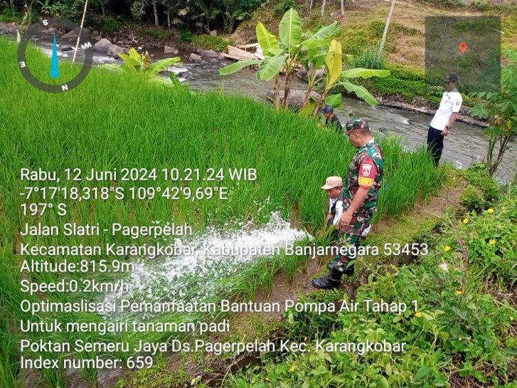 Sukseskan Ketahanan Pangan, Babinsa Koramil 04/Karangkobar Dampingi Uji Coba Pompa Air Bantuan Kementan
