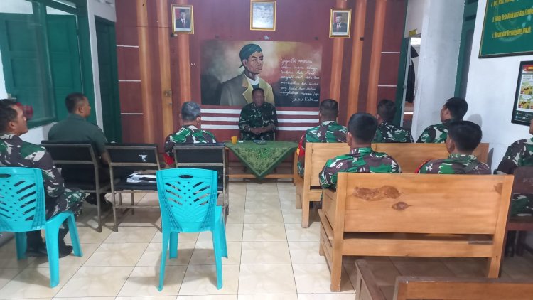 Mewujudkan Pengawasan Serta  Meningkatkan Motivasi Anggota, Danramil Berikan Jam Komandan