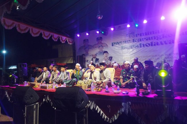 Mewakili Danramil Peltu Teguh Rahayu Hadiri Majelis Sholawat Nabi Dalam Rangka HUT Polri Ke 78