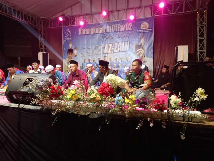 Meningkatkan Tali Silaturahmi Babinsa Hadiri Majelis Sholawat Nabi Desa Binaan  