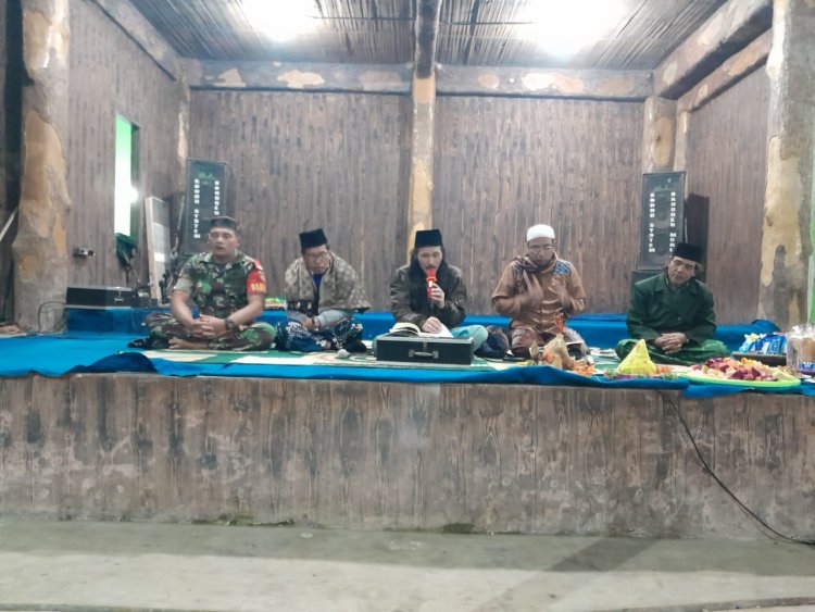 Turut Aktif Dalam Kegiatan Masyarakat Babinsa Hadiri Pengajian 10 Muharram Pondok Pesantren Nolo Jalatri