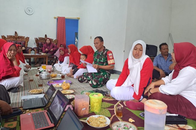 Serda Iwan Priyanto Menghadiri Pertemuan Kader Posyandu Dalam Rangka Pembahasan Penurunan Angka Stunting