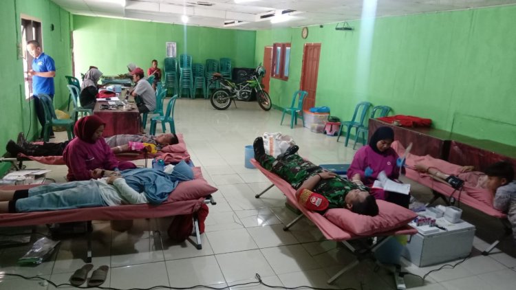 Dalam Rangka HUT RI Ke 79 Babinsa Koramil 04/Karangkobar Ikuti Kegiatan Bakti Sosial Donor Darah