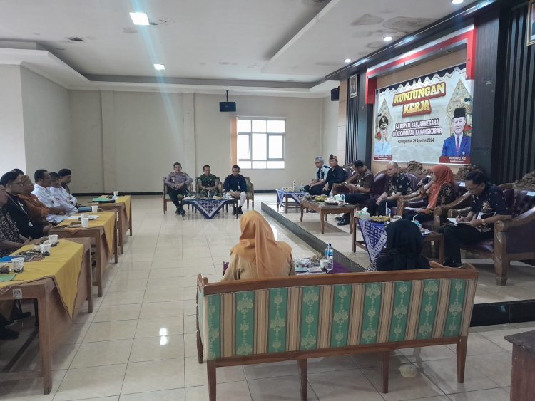 Kapten Inf Imam Haryitno Dampingi Kunjungan Kerja PJ. Bupati Banjarnegara Di Kecamatan Karangkobar