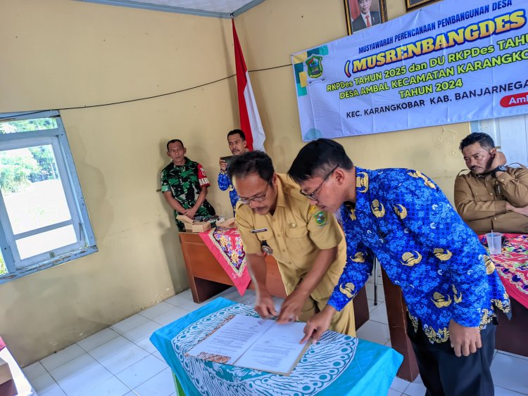Babinsa Koramil 04/Karangkobar Serda Iwan Priyanto Hadiri Musrenbang Desa Binaan