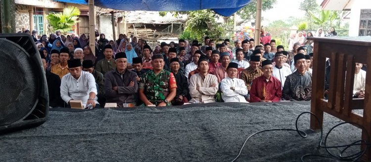 Tingkatkan Silaturahmi Babinsa Hadiri Pengajian Peringatan Maulid Nabi Muhammad SAW 1446 H