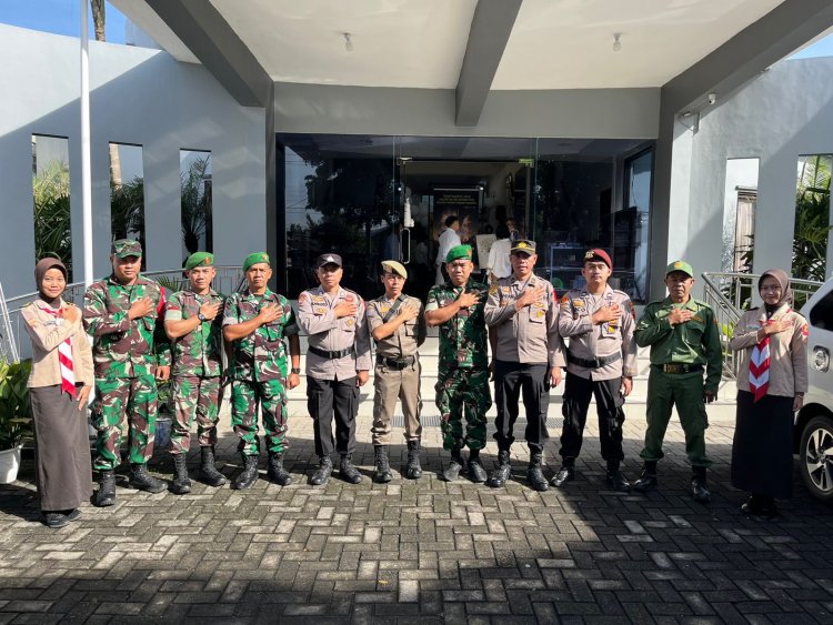 Babinsa Bersama Bhabinkamtibmas Amankan Jalanya Ibadah Natal Greja JKI Anuherah ILLAHI