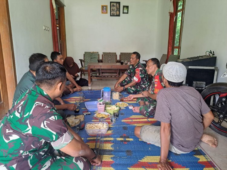 Demi Menjalin Hubungan Yang Baik Babinsa melaksanakan Komsos Dengan Warga Binaan