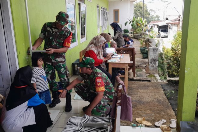 Posyandu Balita Babinsa Ingatkan Warganya Agar Selalu Menjaga Kesehatan Balita Dan Lingkungan