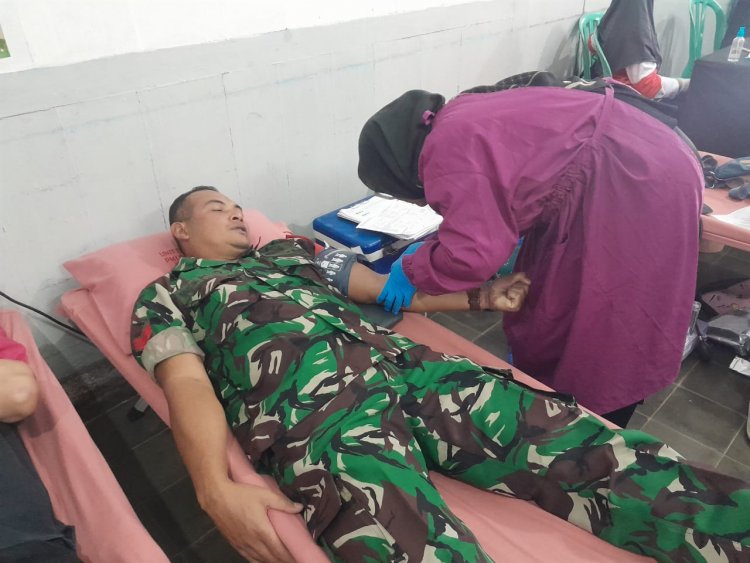 Babinsa Koramil 04/Karangkobar Turut Berpartisipasi Dalam Kegiatan Sosial Donor Darah