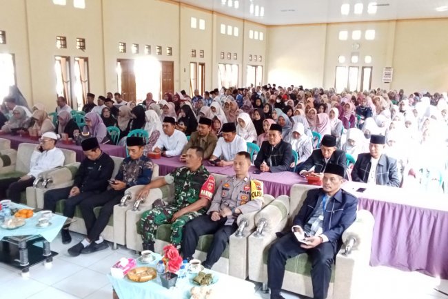 Mewakili Danramil Serka Heru Karmanto Hadiri Halal Bihalal Keluarga Besar Korwilcam Dan Kemenag Kecamatan Karangkobar