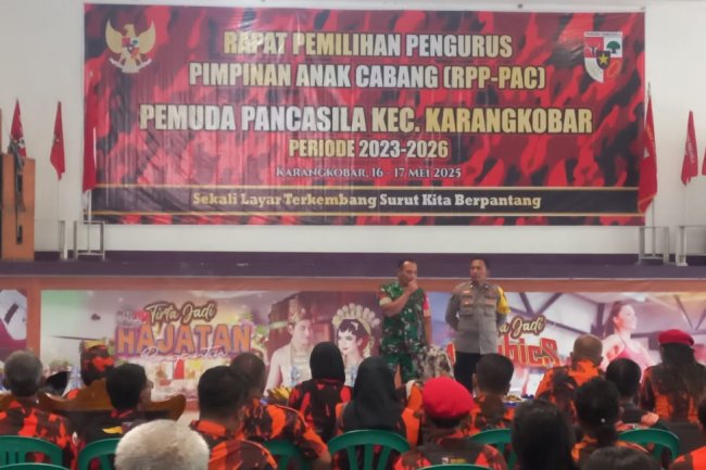 Pelantikan Ketua PAC Pemuda Pancasila Karangkobar, Babinsa Ajak Para Pengurus Jadi Teladan Jalankan Nilai Pancasila
