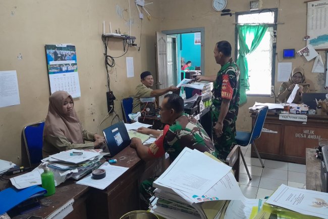 Babinsa Koramil 04/Karangkobar Giat Puldata Ter Di Kantor Desa Ambal
