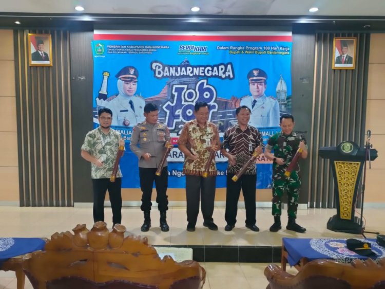 Sebagai Sarana Efektif Mempertemukan Pencari Kerja Dan Pemberi Kerja Secara Langsung Danramil Hadiri Job Fair Di Kecamatan